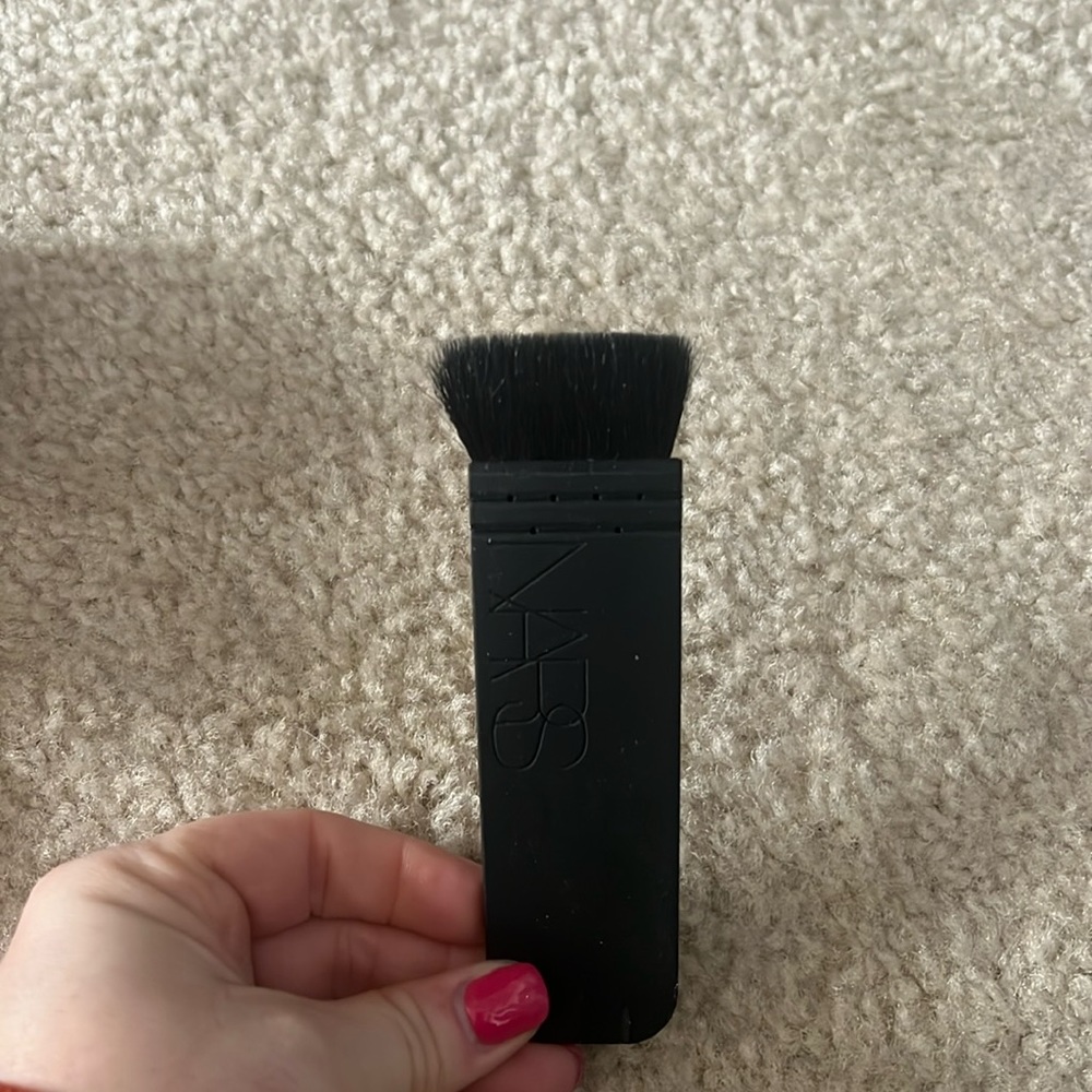 NARS contour brush